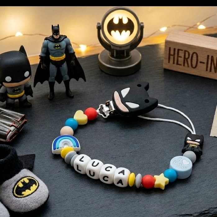 „Lănțișor de suzetă – Supererou Batman”