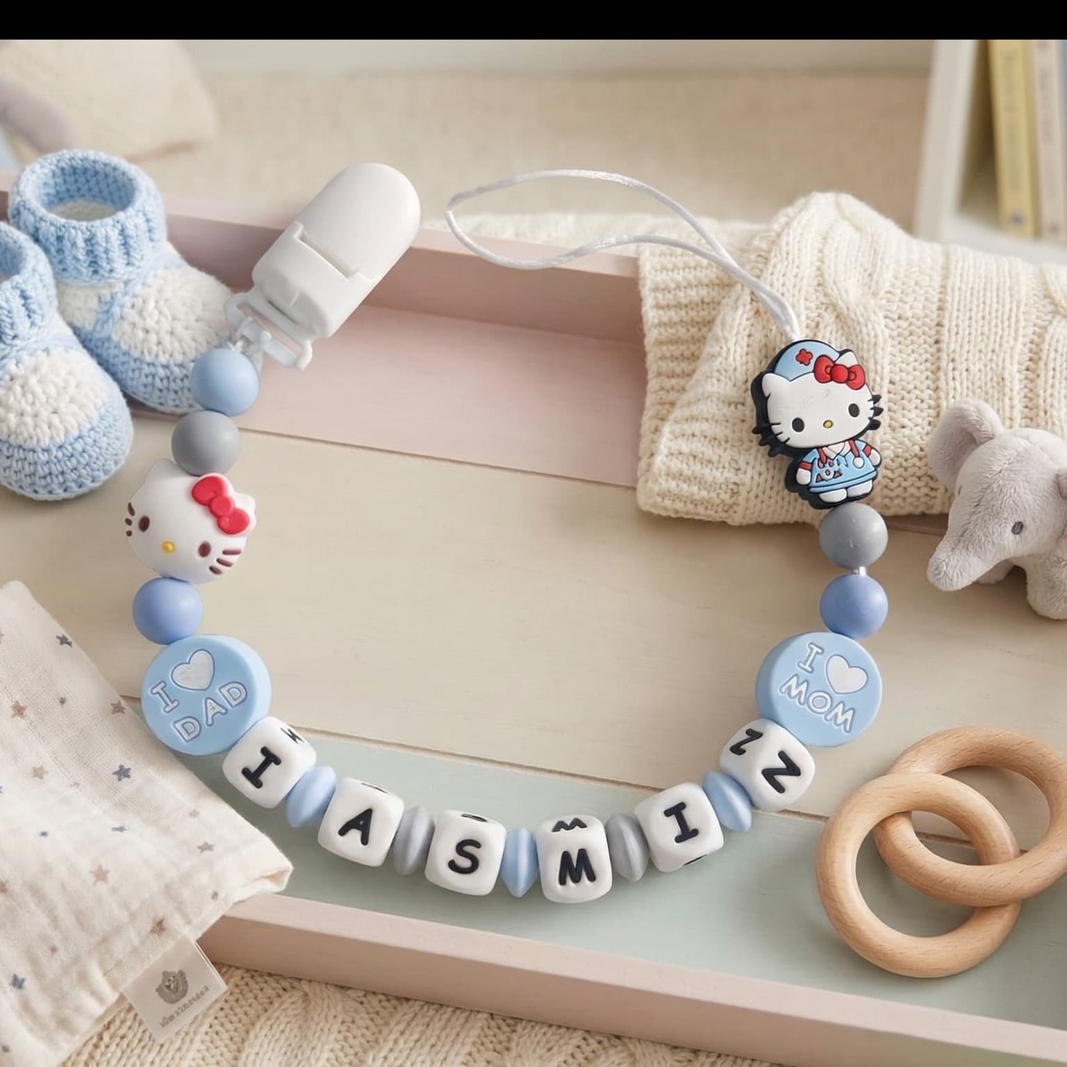 Pisicuță bleu– lănțișor de suzetă personalizat cu nume