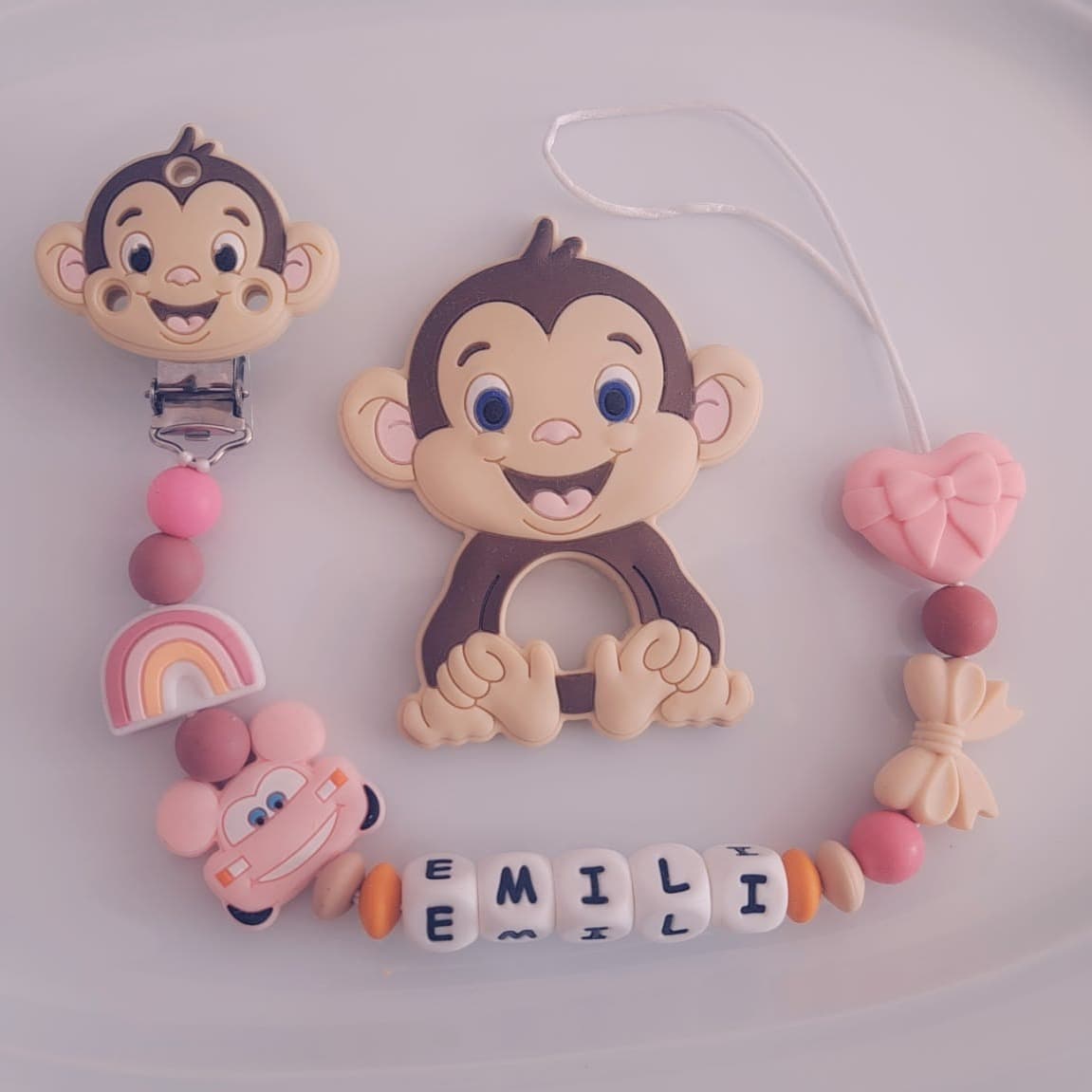 Mămuțica – lănțișor de suzetă personalizat cu nume